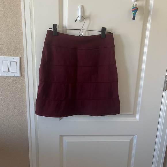 EUC Skirt from Athleta - Picture 3 of 5